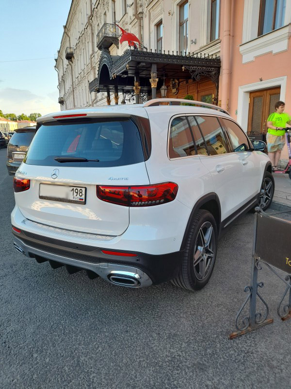 Mercedes GLB