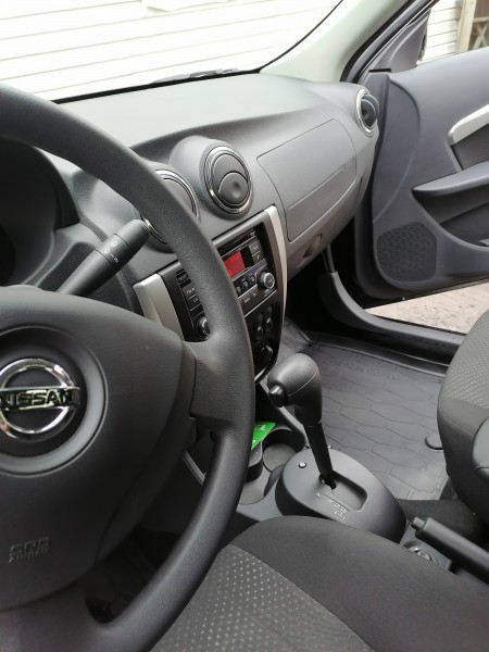 Nissan Almera