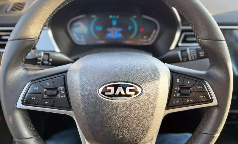 JAC J7