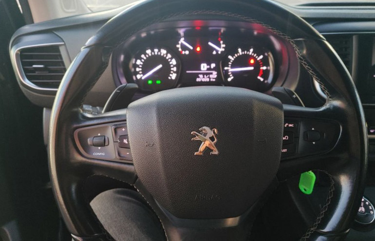 Peugeot Traveller