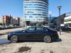 Mercedes E